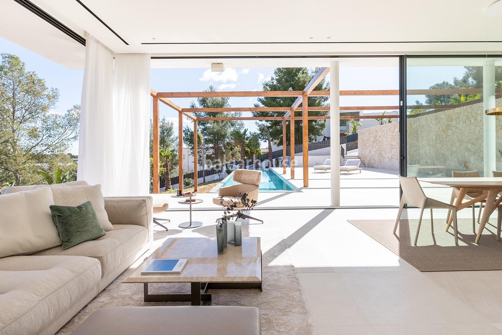 Espectacular villa nueva de diseño con altas calidades y fantásticas vistas a las colinas de Palma.