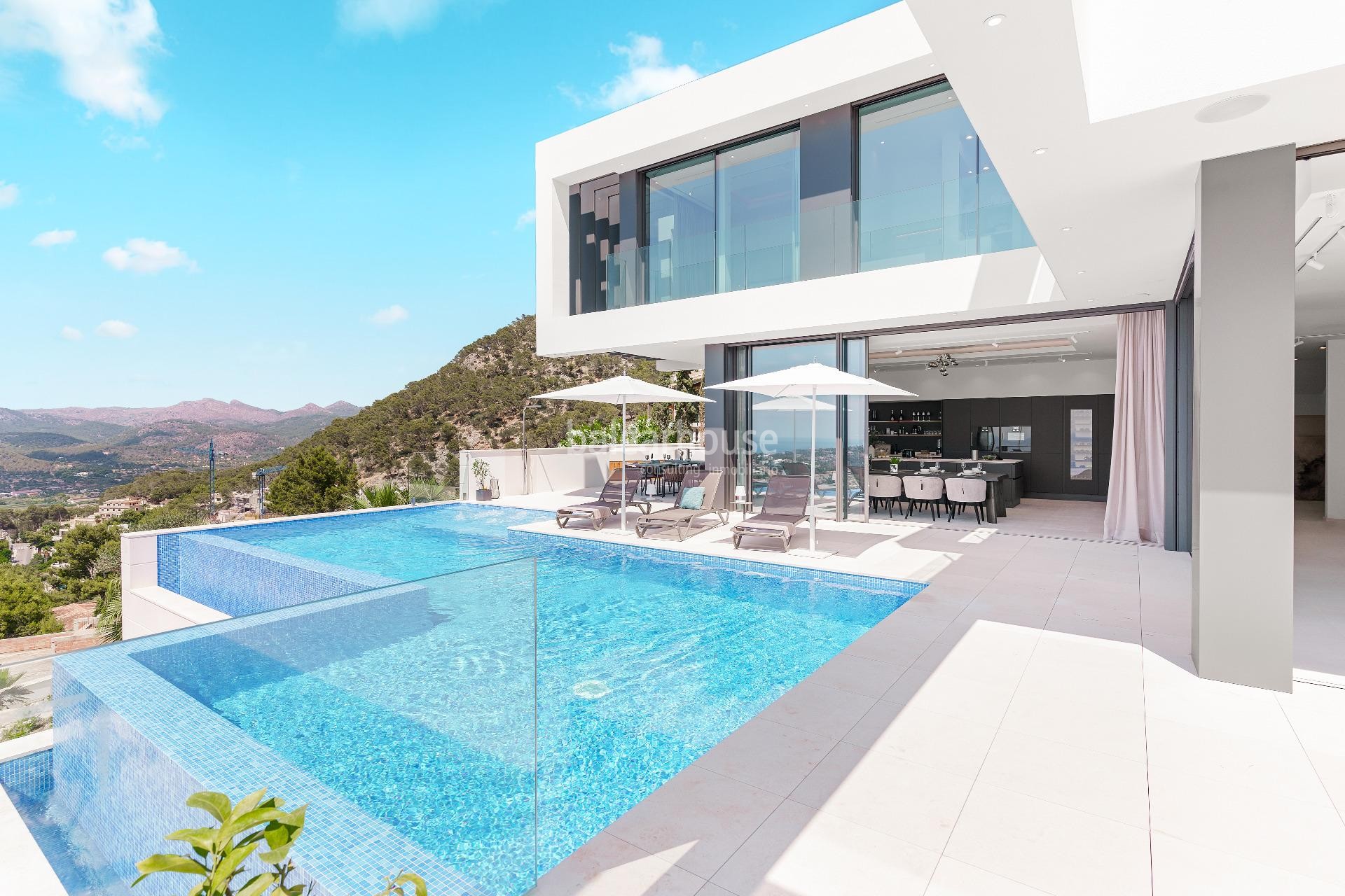 Spectacular sea views from every angle in this exclusive new build villa located in Cala Llamp.