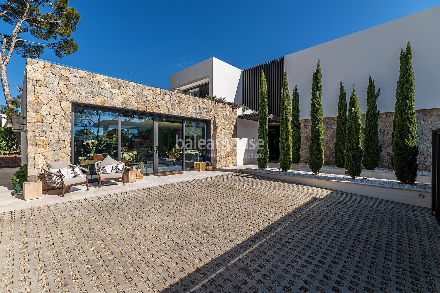 Moderne Luxusvilla in erster Linie Golf in Nova Santa Ponsa