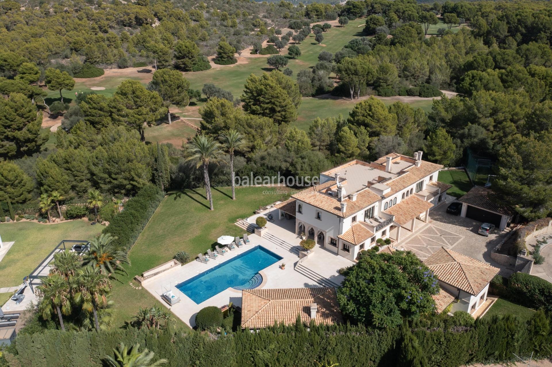 Villa with separated guest house and football pitch in front line golf in Nova Santa Ponsa