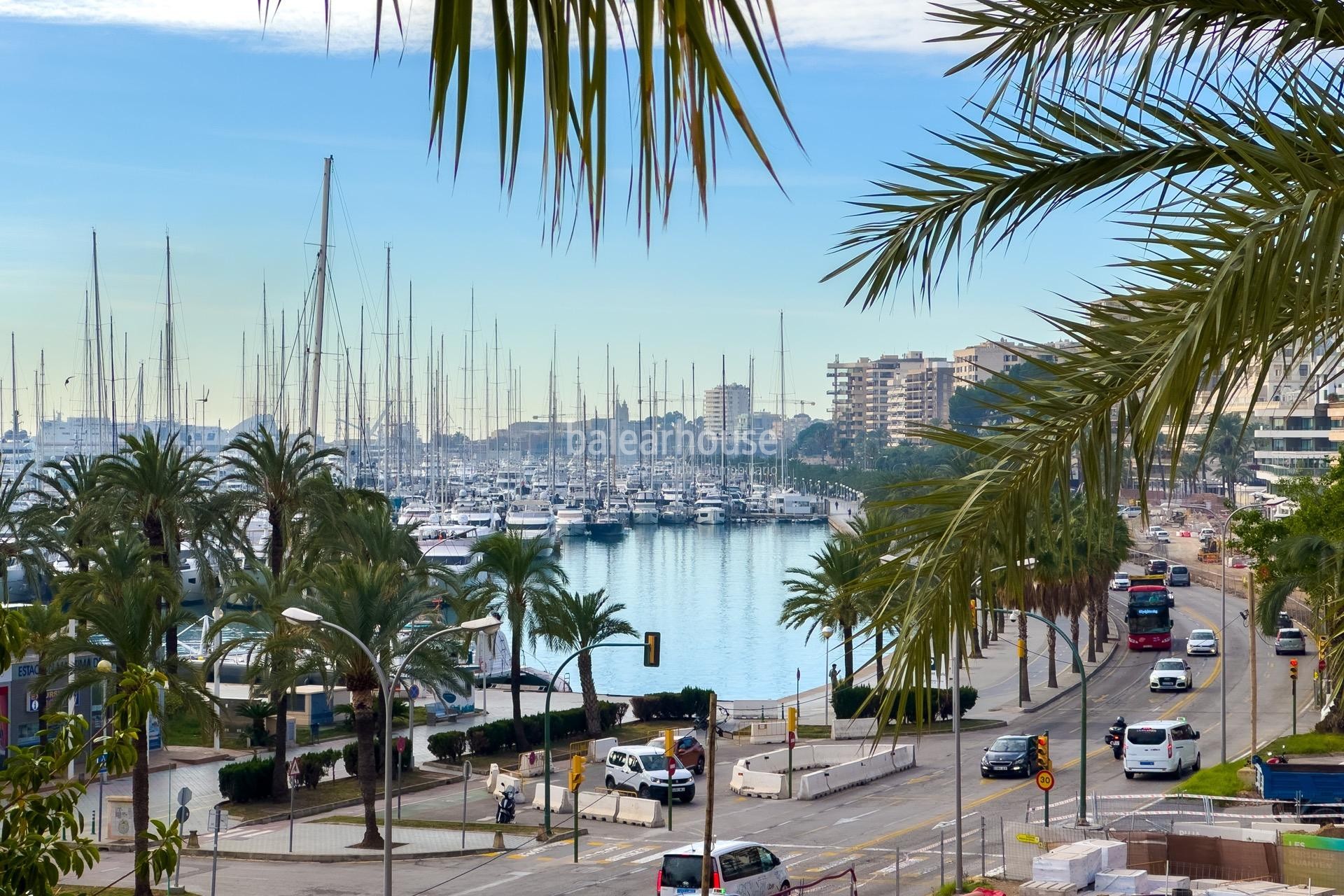 Gran piso reformado en primera línea del Paseo Marítimo con espacios modernos y vistas al mar