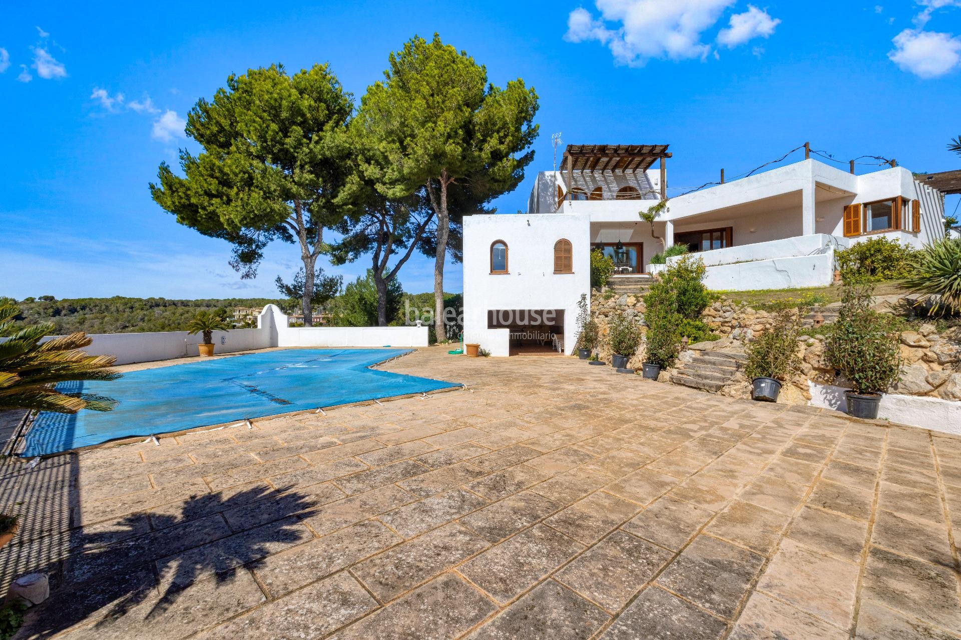 Villa im mediterranen Stil mit schönem Meerblick in Sol de Mallorca