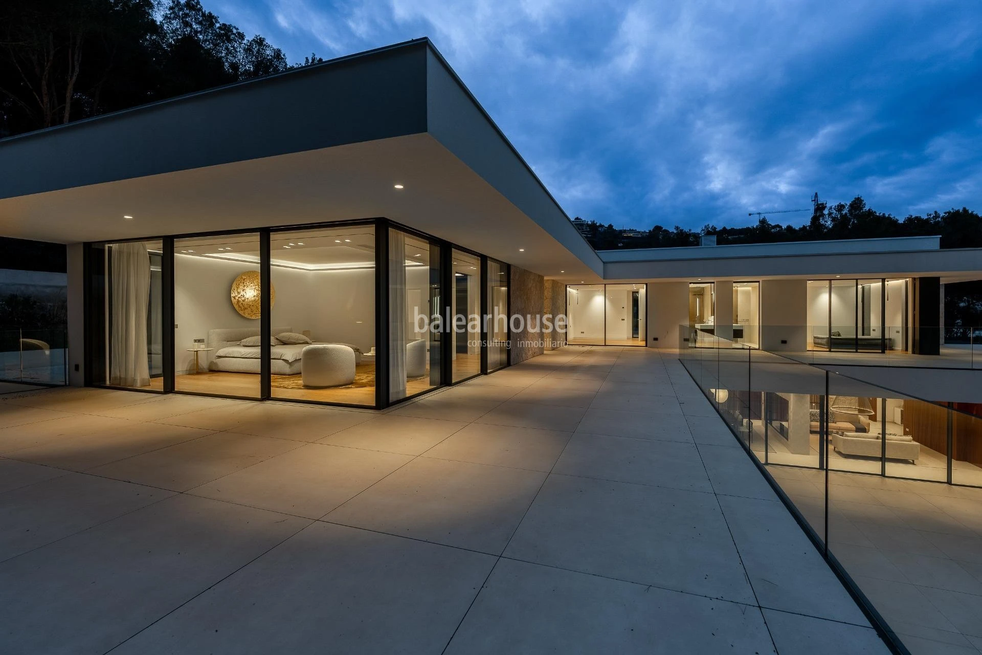 Spectacular avant-garde villa with large outdoor garden spaces and terraces in Son Vida