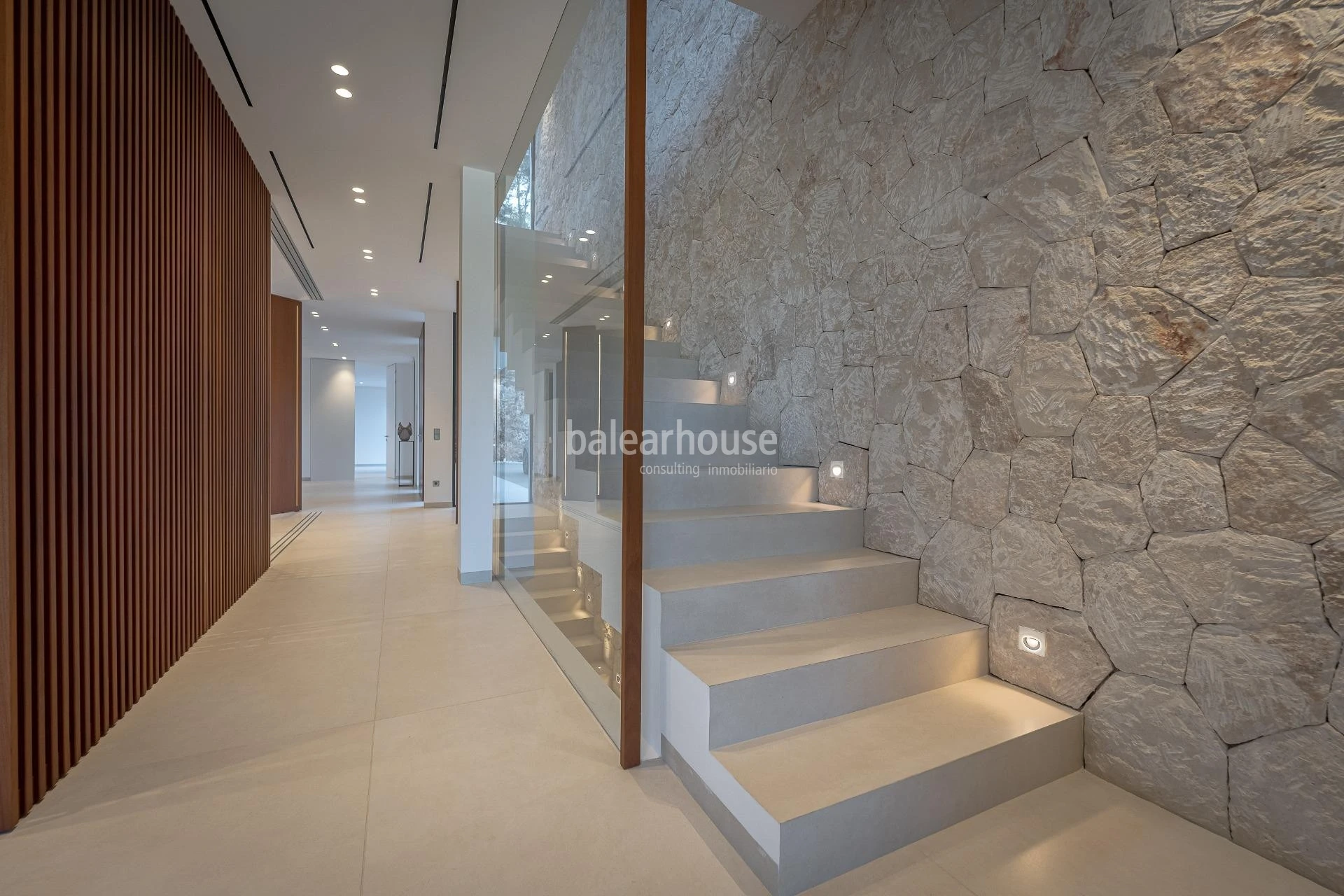 Spectacular avant-garde villa with large outdoor garden spaces and terraces in Son Vida