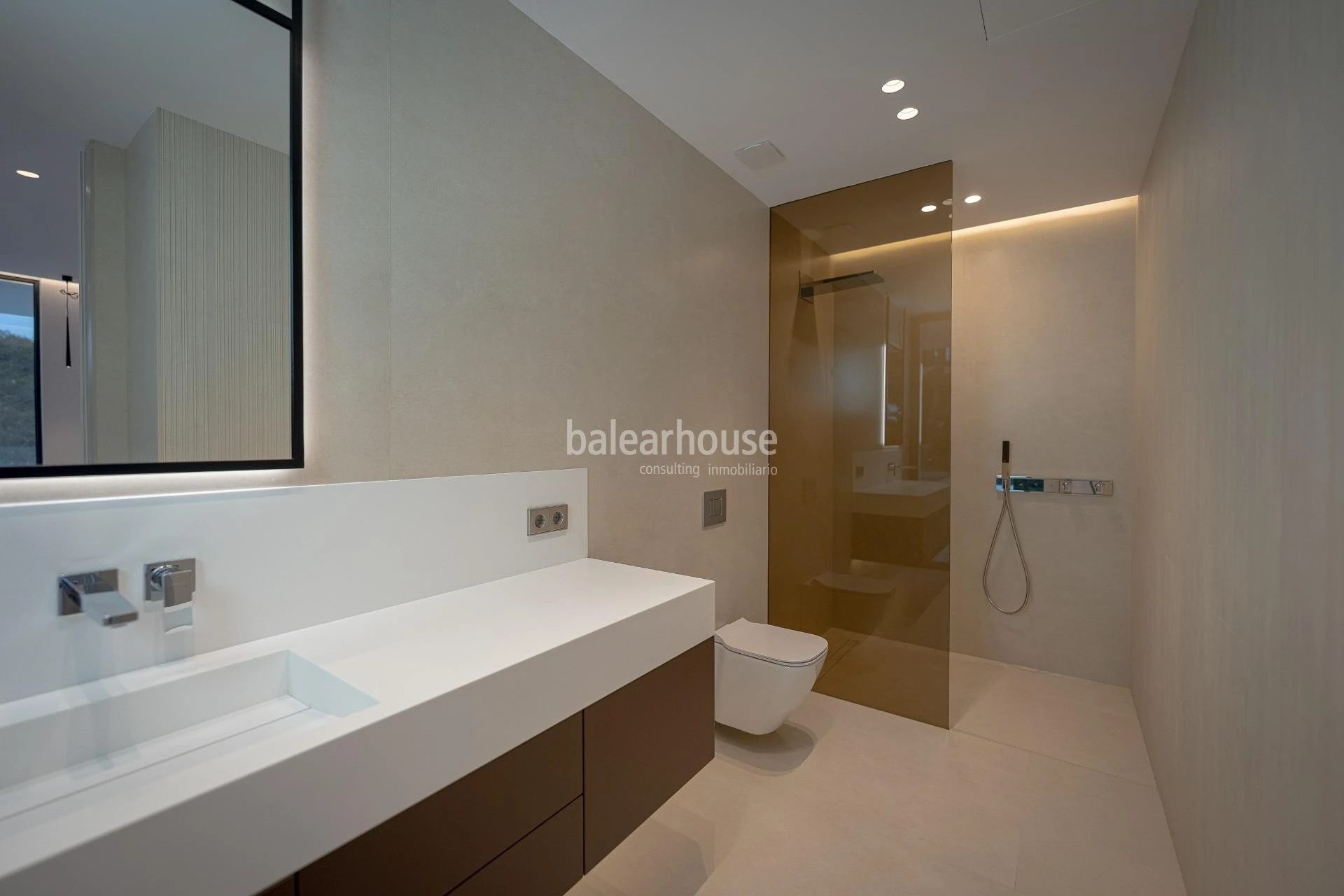 Spectacular avant-garde villa with large outdoor garden spaces and terraces in Son Vida
