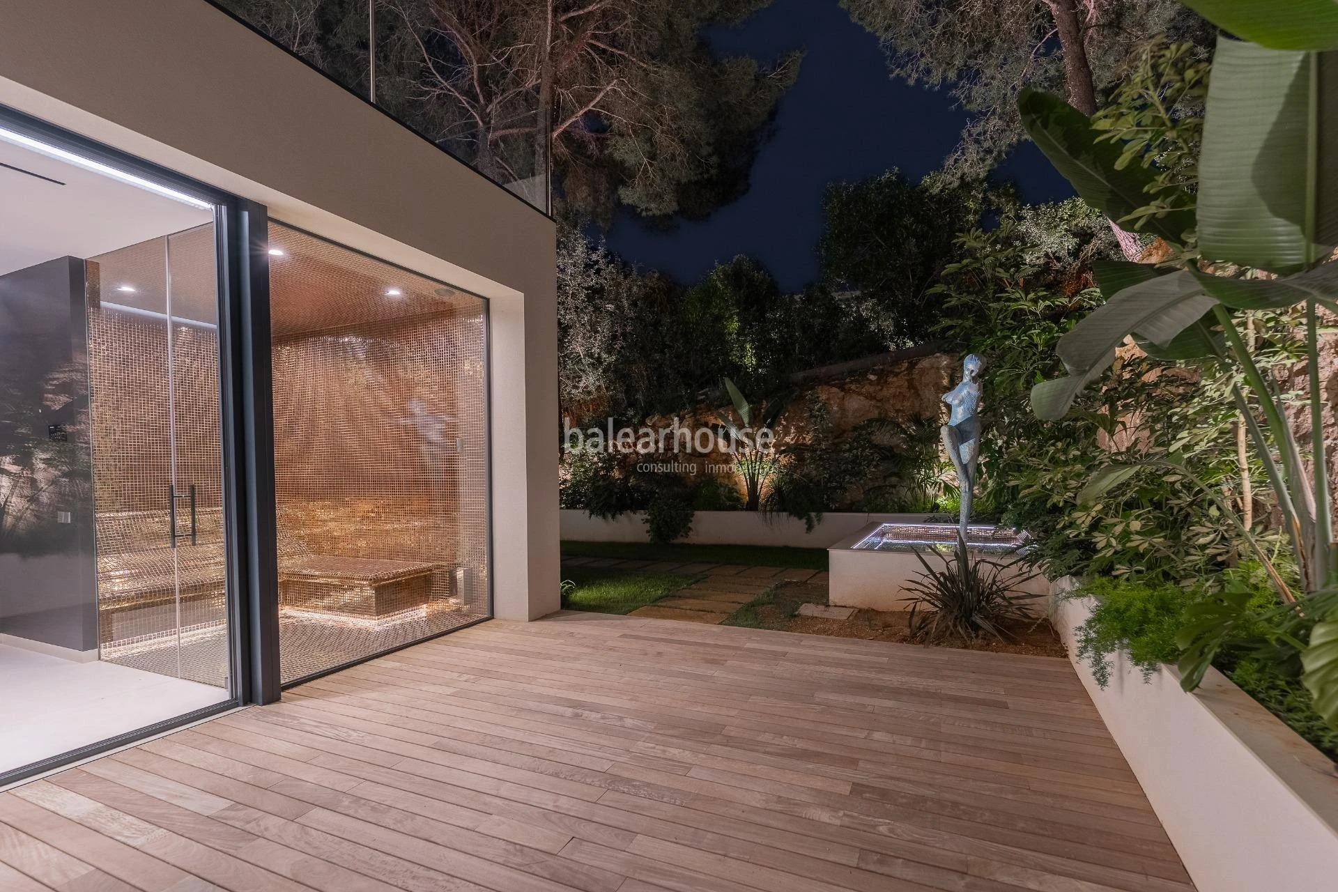 Spectacular avant-garde villa with large outdoor garden spaces and terraces in Son Vida