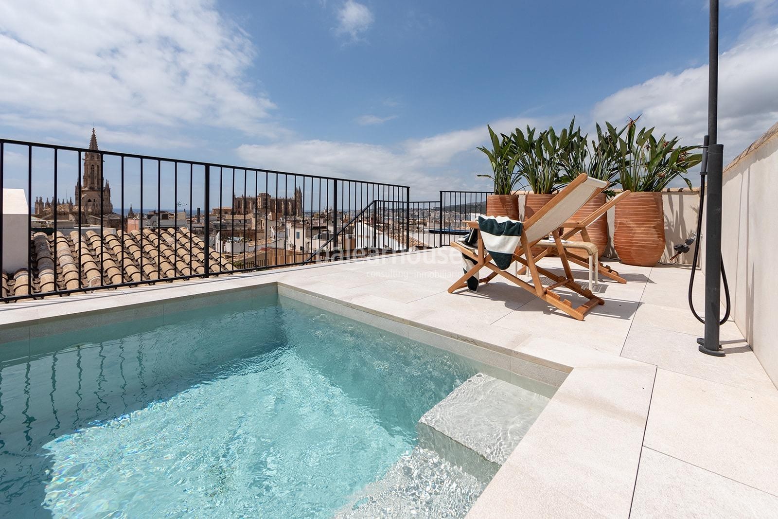 Lujo y vistas al mar en este ático nuevo con solarium y piscina en el casco histórico de Palma
