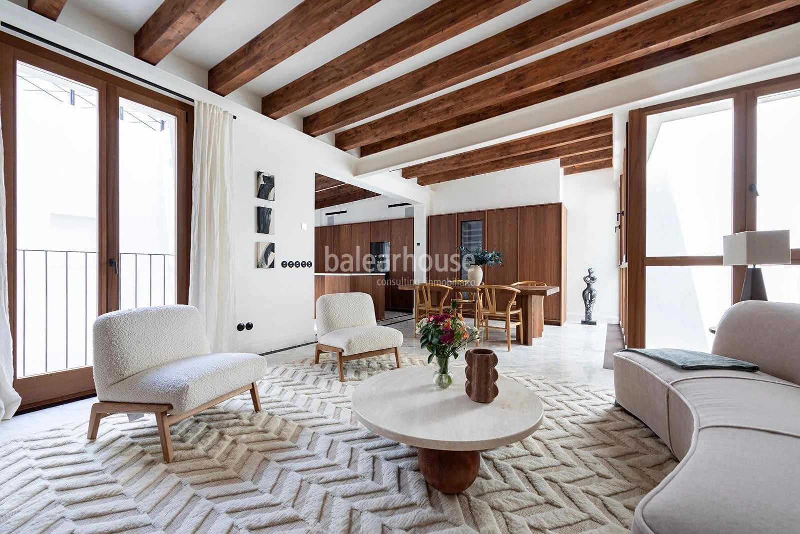 Unverbaubarer Blick über die Stadt in diesem Duplex-Penthouse mit Solarium im historischen Stadtzent