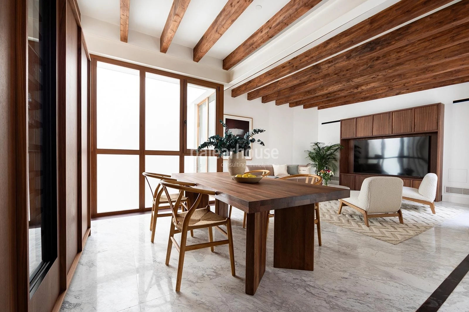 Unverbaubarer Blick über die Stadt in diesem Duplex-Penthouse mit Solarium im historischen Stadtzent