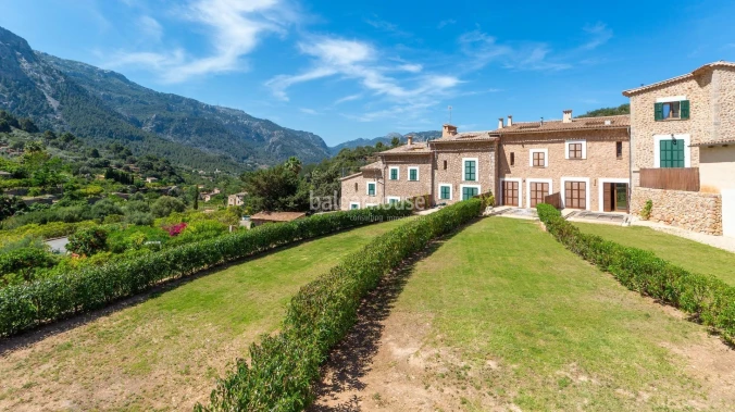 Excellent new villa in Fornalutx with pool and stunning views of the Tramuntana