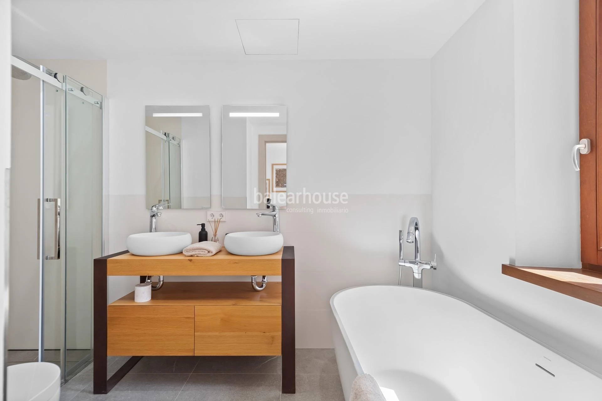 Stunning views over the Tramuntana in this fabulous new villa in Fornalutx