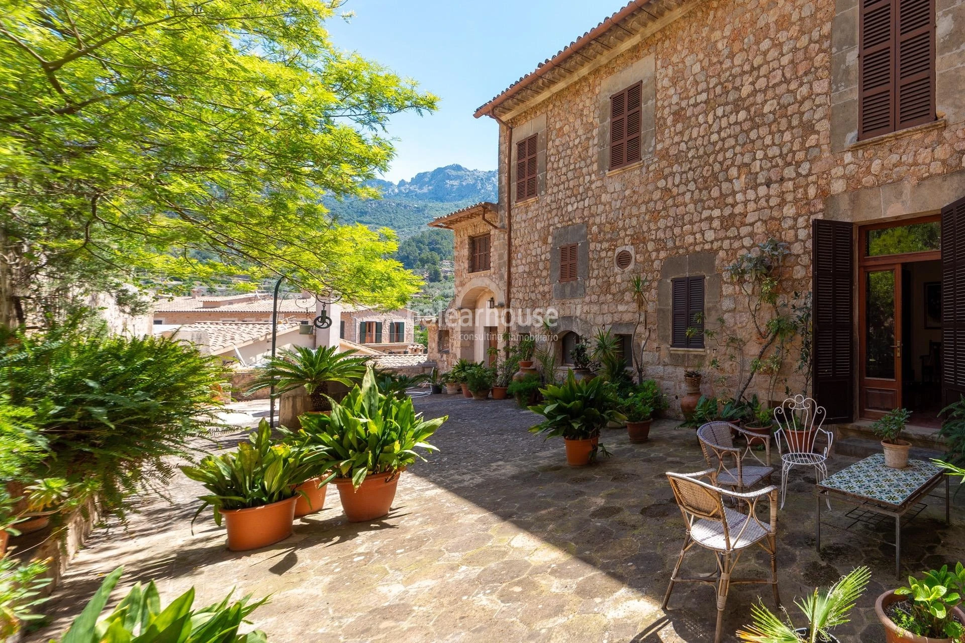 Large historical property with beautiful views of the Tramuntana Mountain at the top of Fornalutx