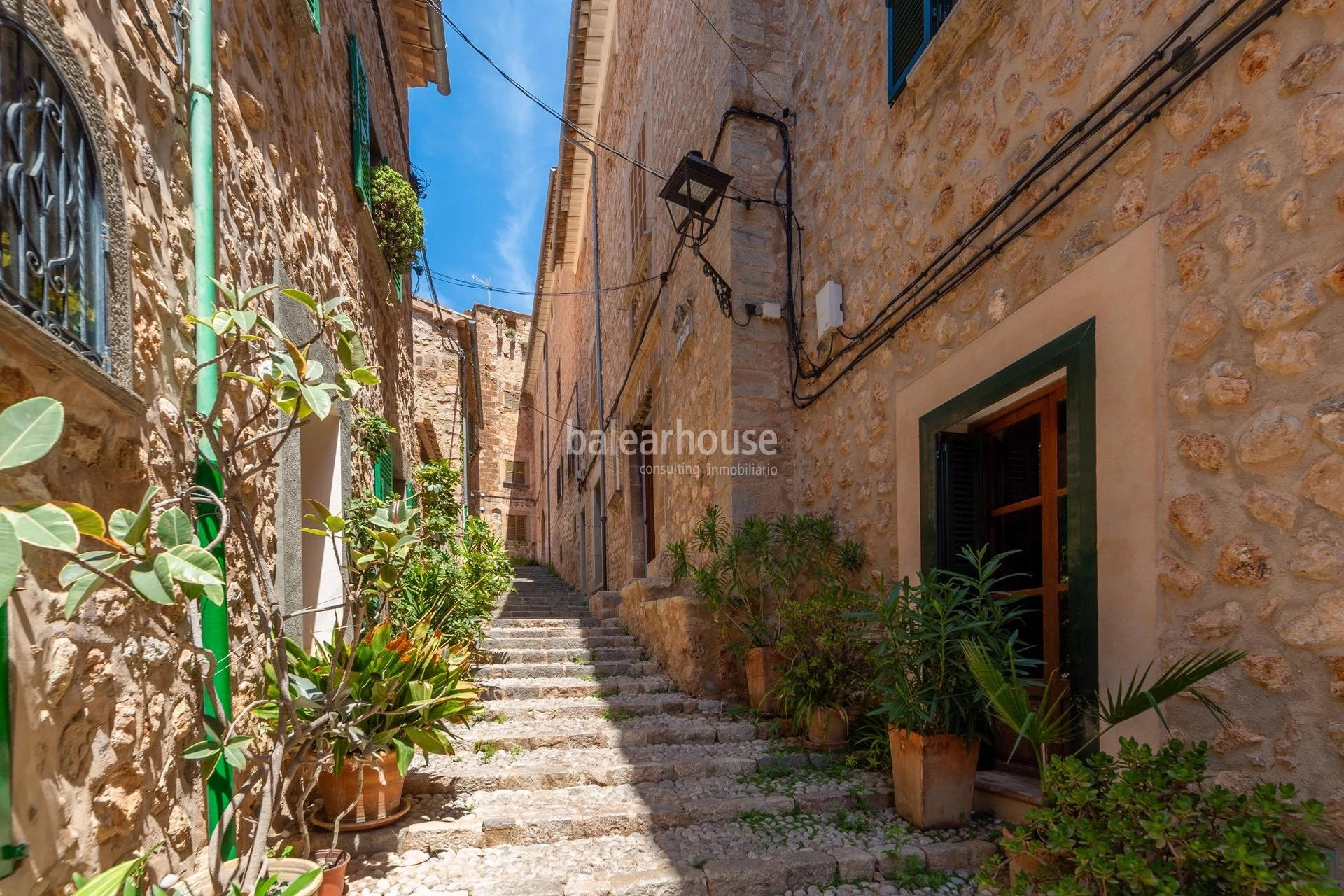 Historisches Anwesen mit herrlichem Blick auf das Tramuntana-Gebirge in Fornalutx