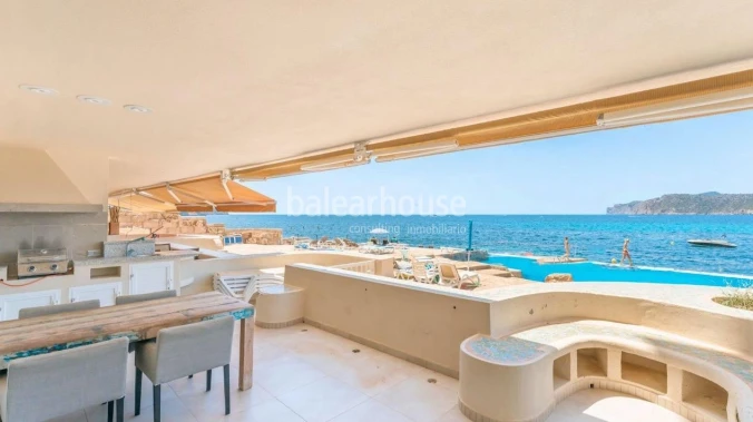 Fabulous sea views on this renovated ground floor apartment on the first line in Costa de la Calma