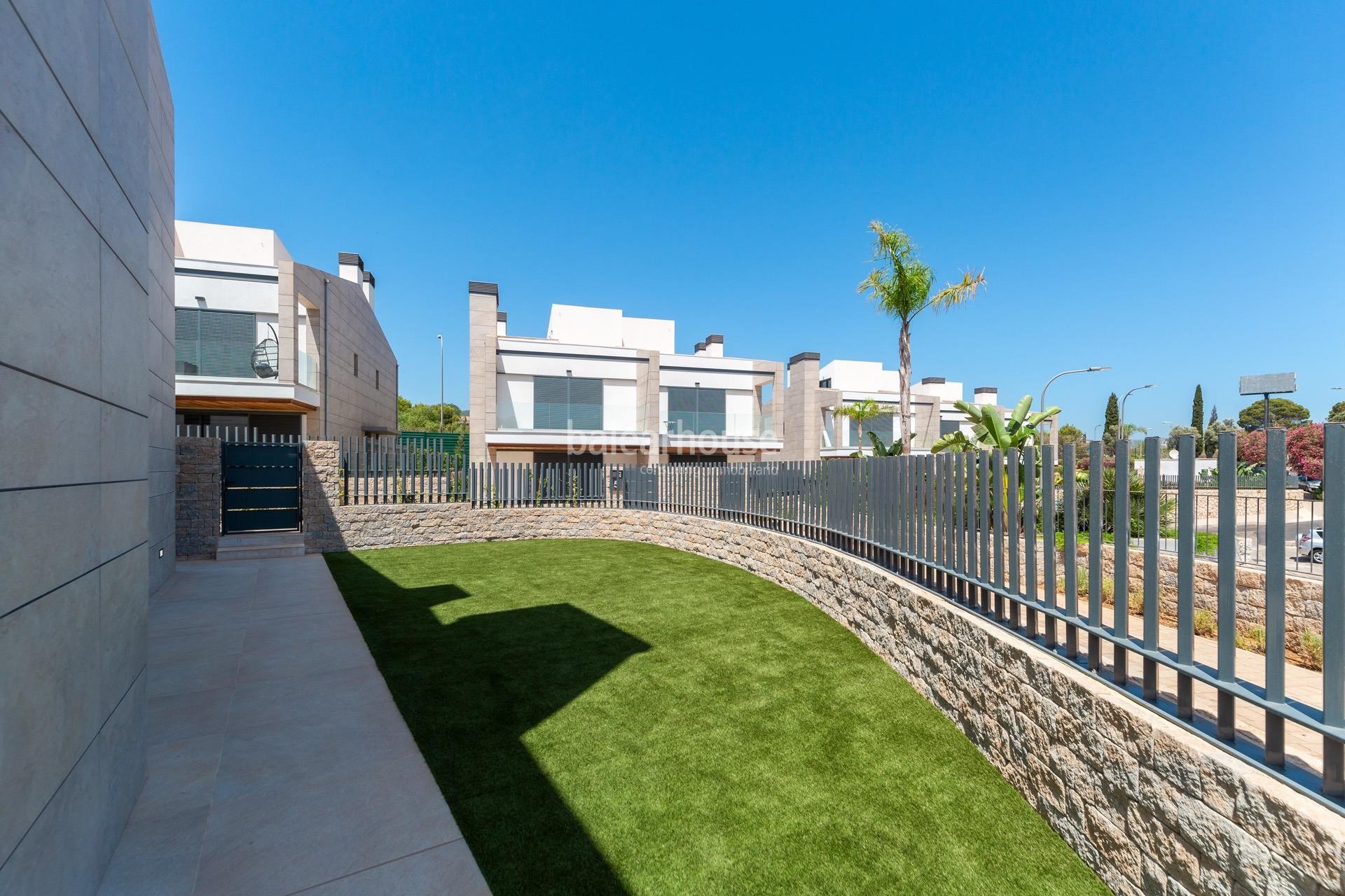 Moderna brand new villa with garden and terraces in a well-kept complex with pool in Sa Teulera
