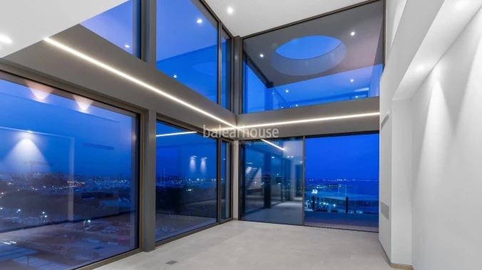 Stunning newly built penthouse with seafront terrace, private pool and city views