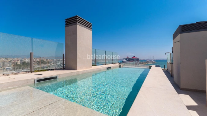 Stunning newly built penthouse with seafront terrace, private pool and city views