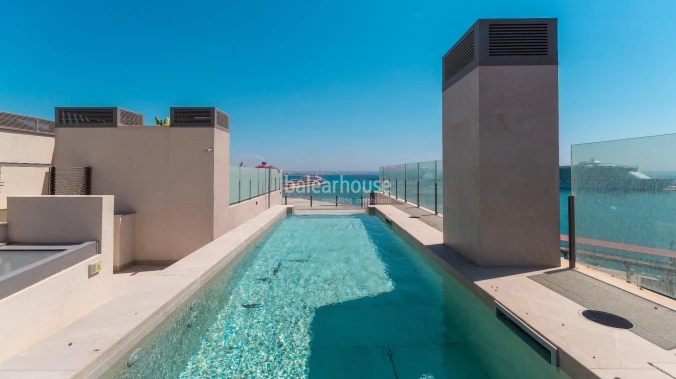Spectacular new build seafront penthouse with terrace and private swimming pool on Paseo Marítimo