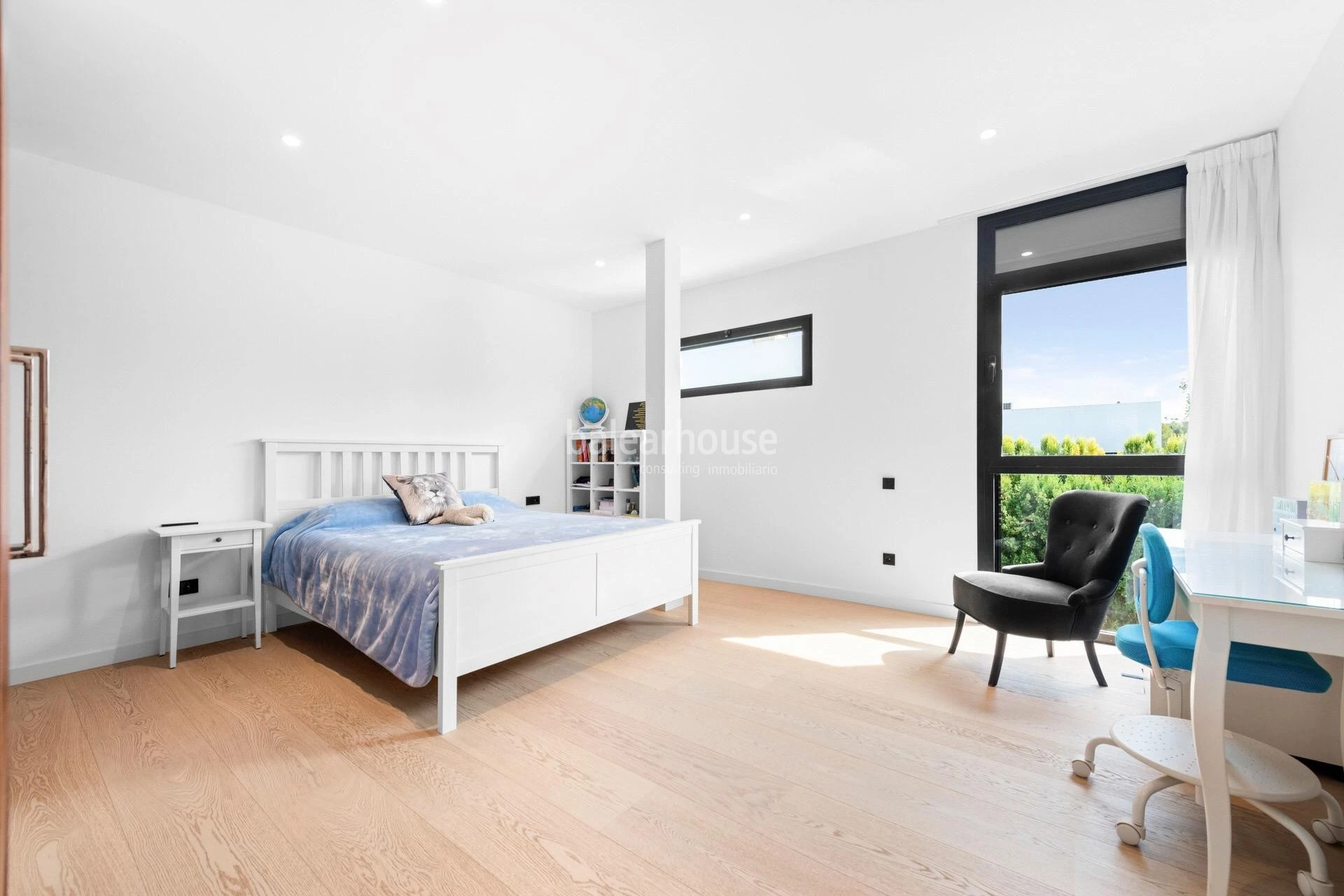Fabulous designer villa surrounded by nature with large garden and views of the Bay of Palma