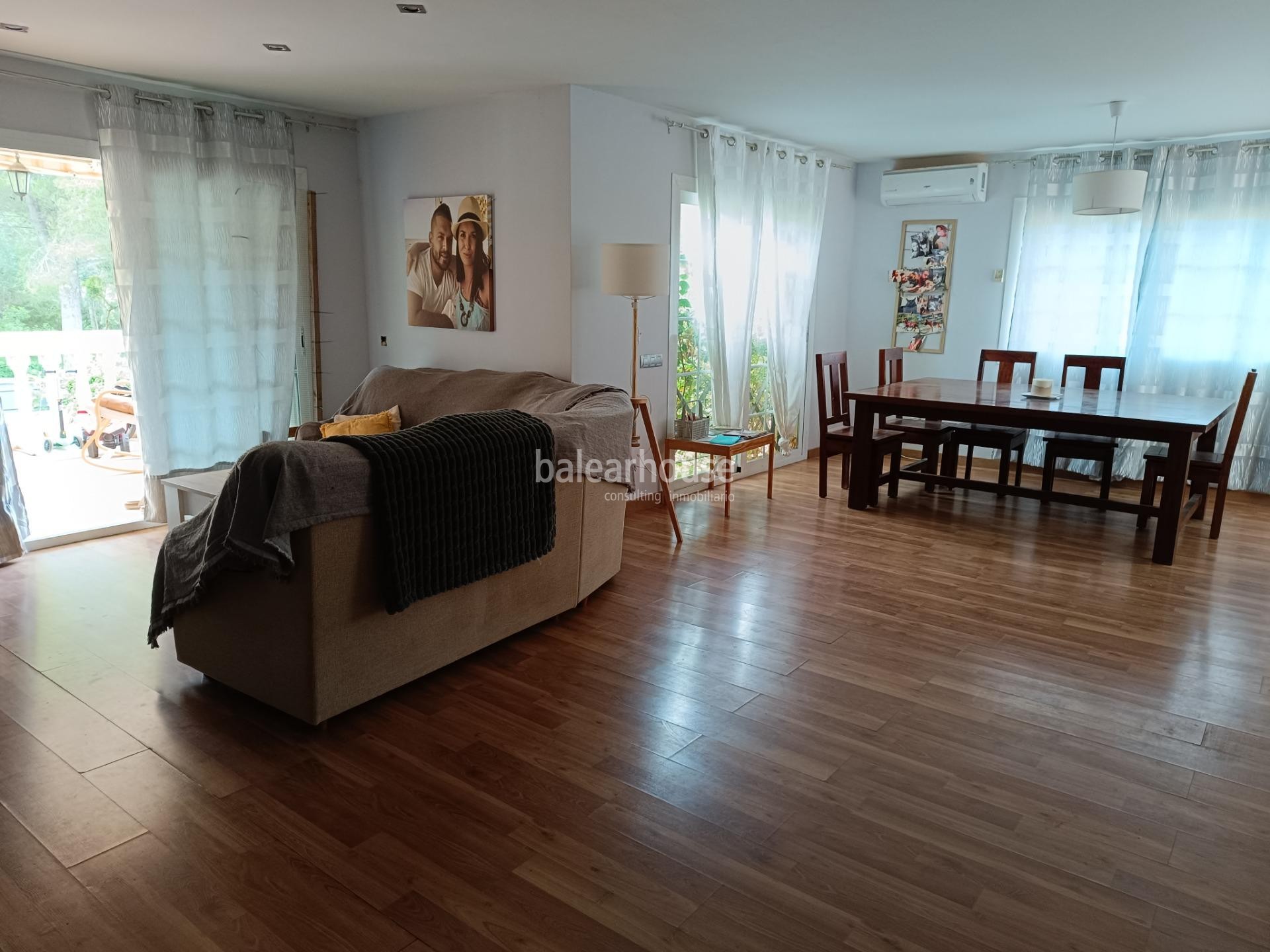 Bonito chalet mediterráneo con grandes espacios exteriores y junto a la playa en Santa Ponsa