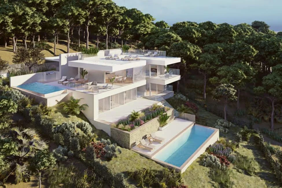 Magnífico solar con vistas despejadas al mar, licencia y proyecto de gran villa en Camp de Mar