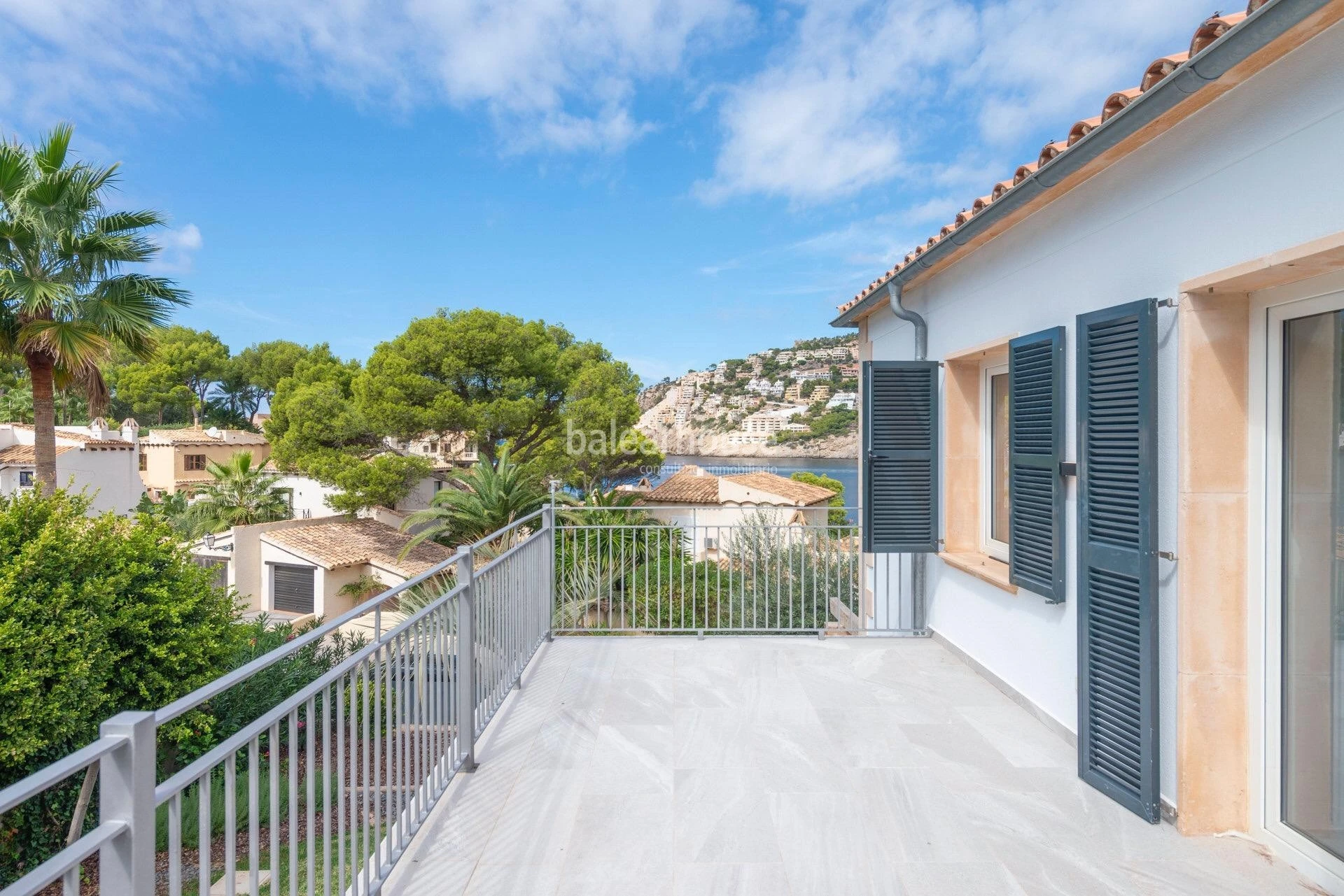 Elegant renovated Mediterranean villa with garden, pool and views of the sea in Puerto de Andratx