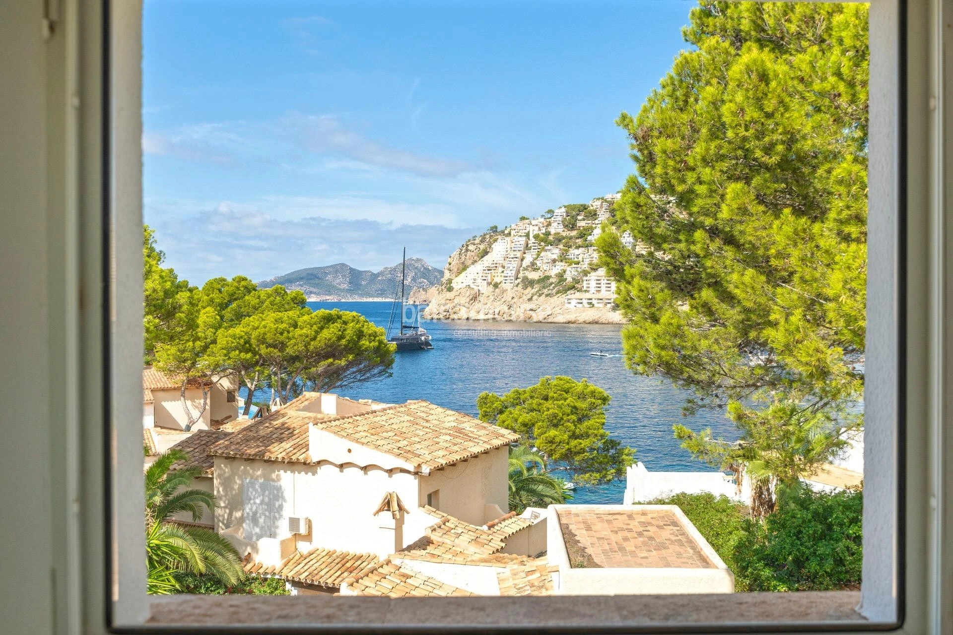 Elegant renovated Mediterranean villa with garden, pool and views of the sea in Puerto de Andratx