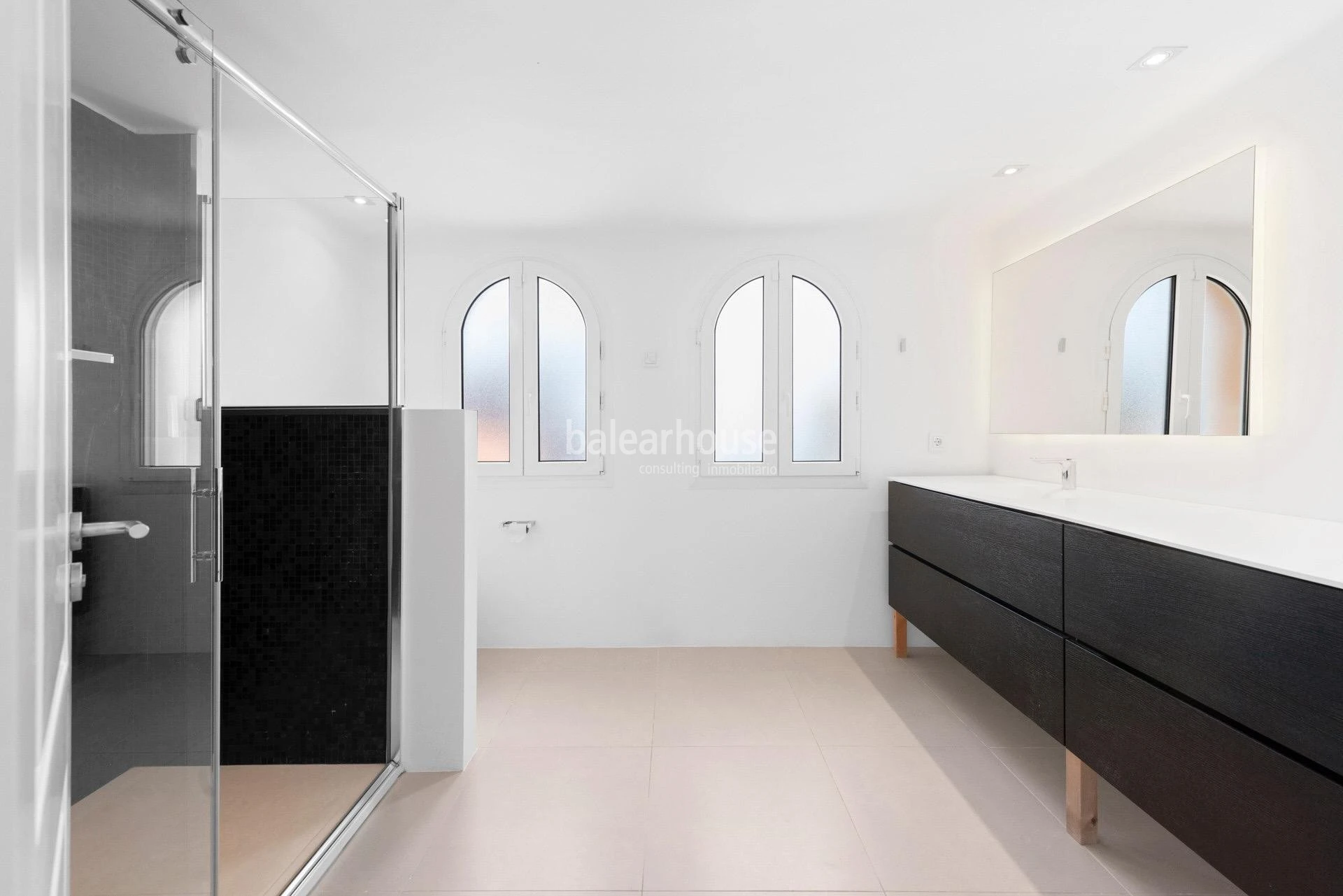Elegant renovated Mediterranean villa with garden, pool and views of the sea in Puerto de Andratx