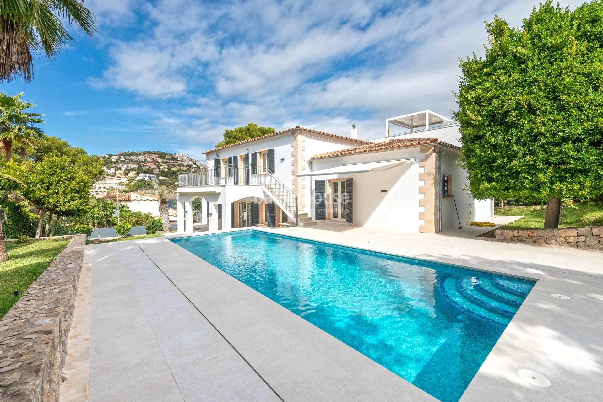 Elegant renovated Mediterranean villa with garden, pool and views of the sea in Puerto de Andratx