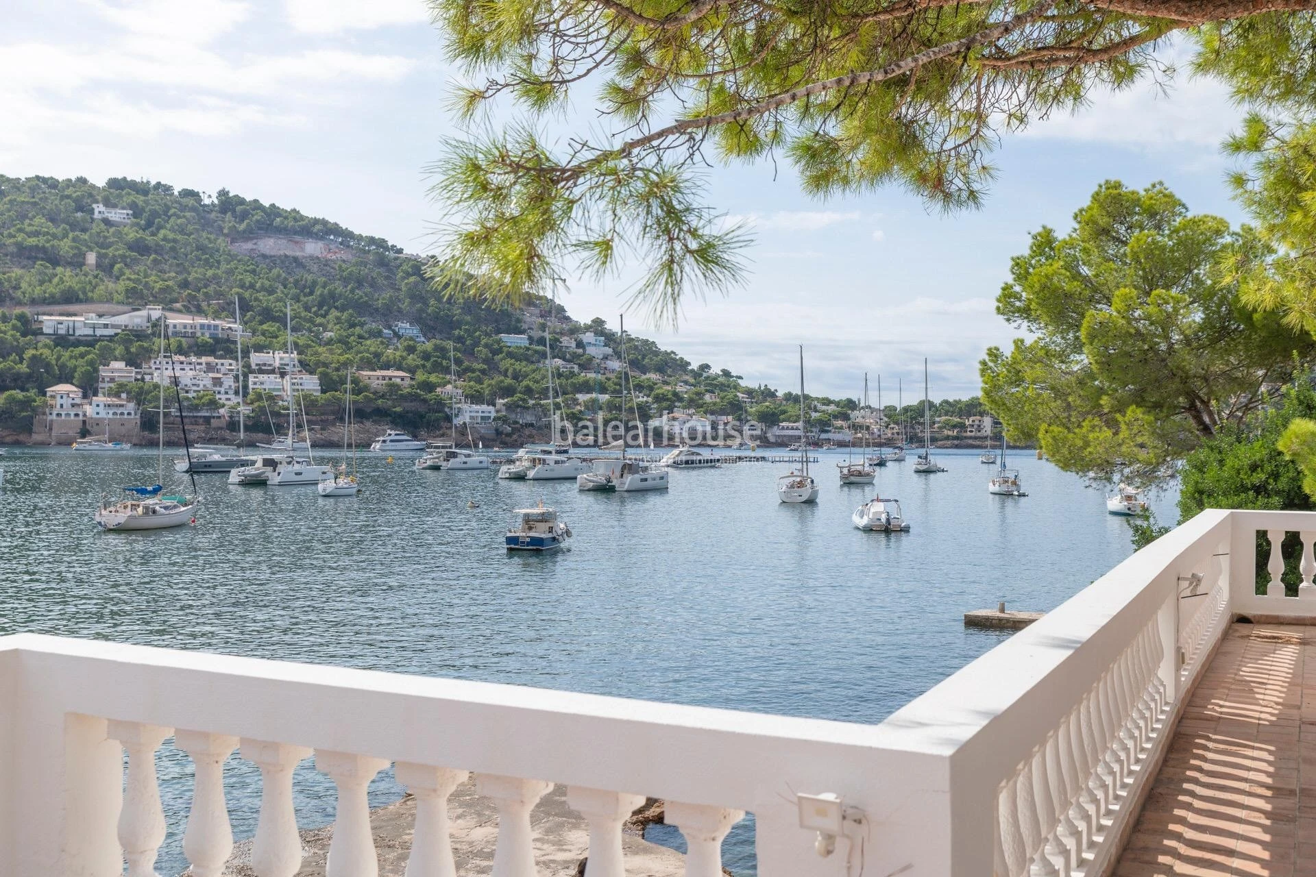 Elegant villa with spectacular views and direct access to the sea in Puerto de Andratx