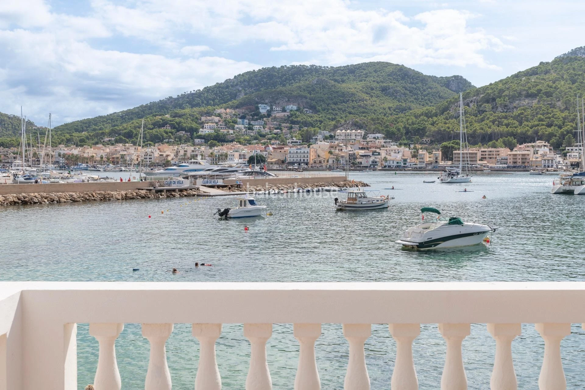 Elegant villa with spectacular views and direct access to the sea in Puerto de Andratx