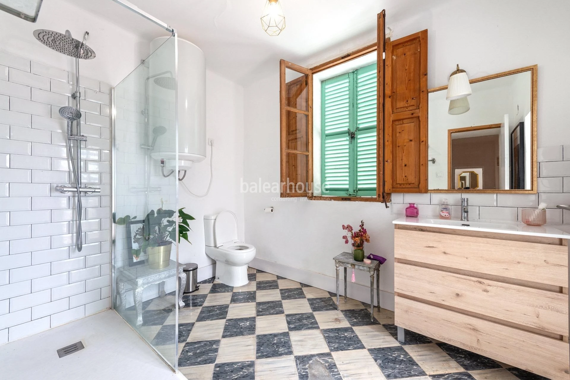 Elegant villa with spectacular views and direct access to the sea in Puerto de Andratx