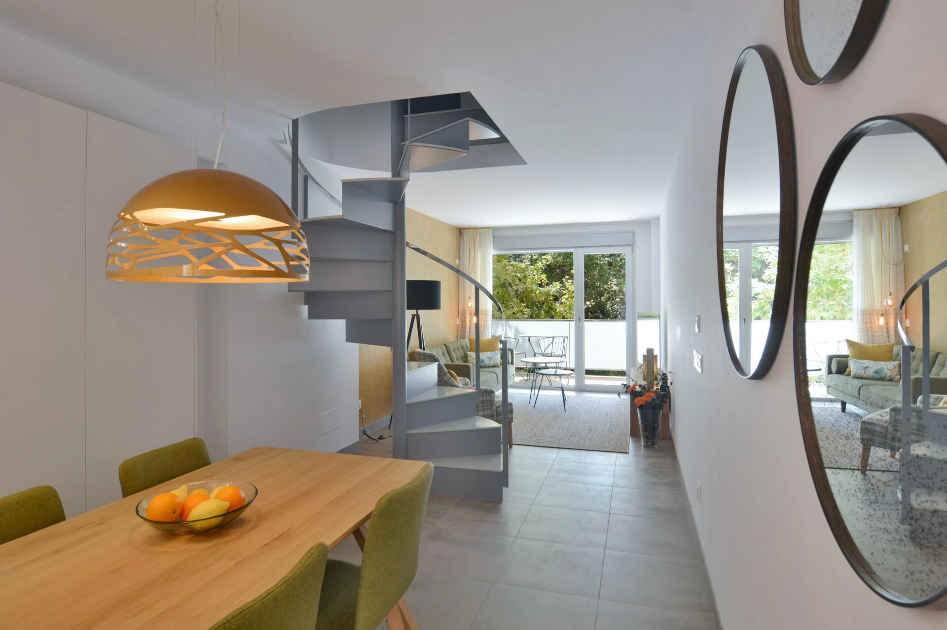 Piso duplex con piscina comunitaria en palma centro