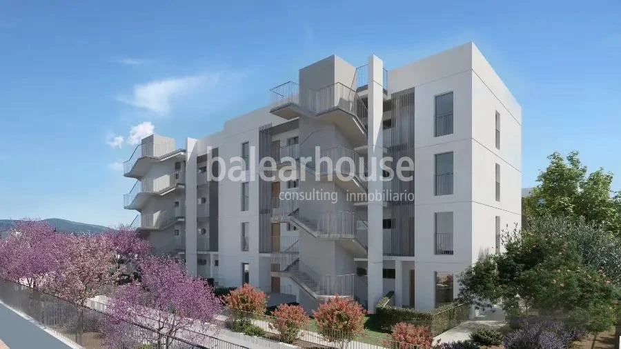 Moderna planta baja de obra nueva con terraza privada y piscinas cerca de playas en Palmanova