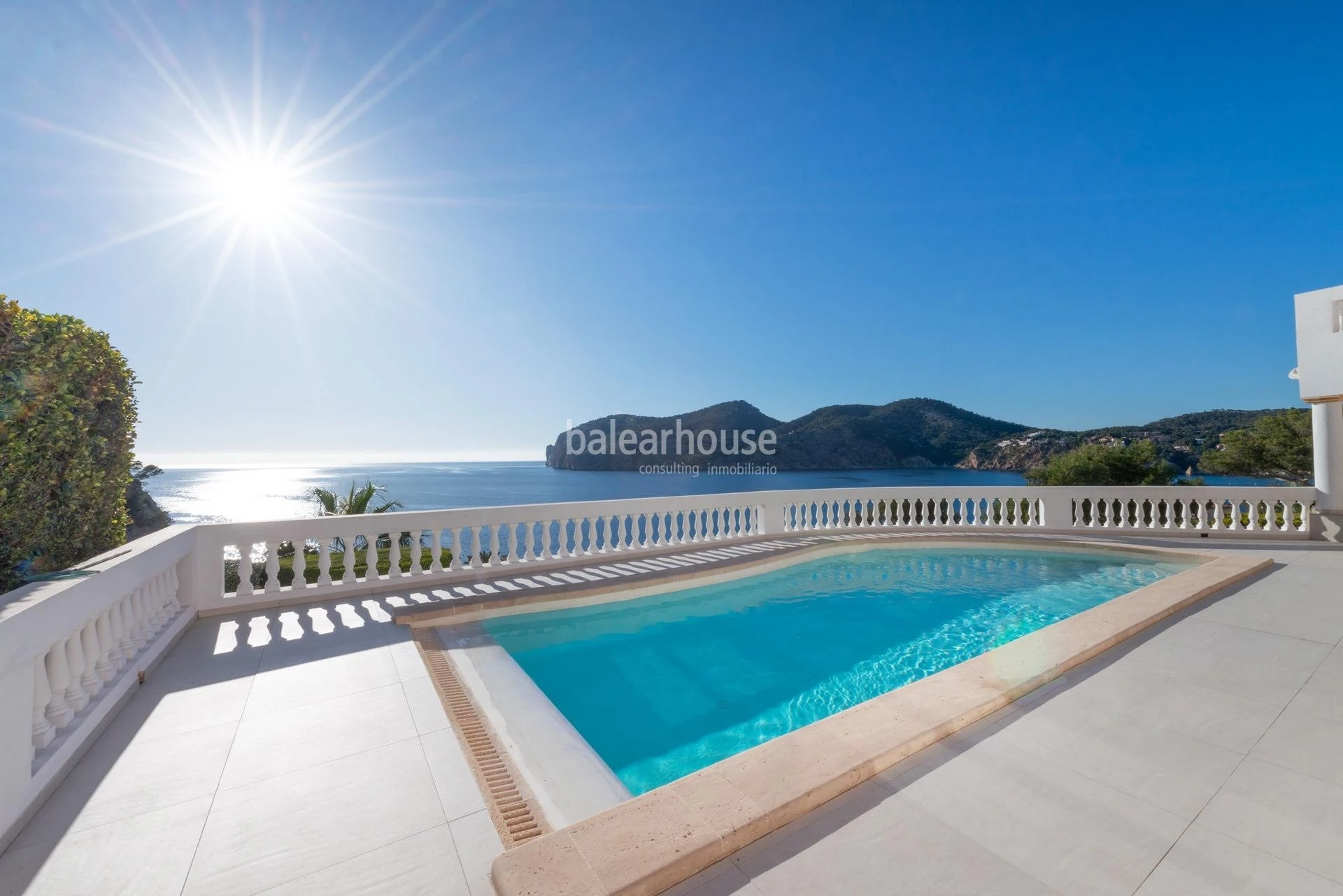 Spectacular sea views from this fabulous villa in Camp de Mar with terraces and large pool