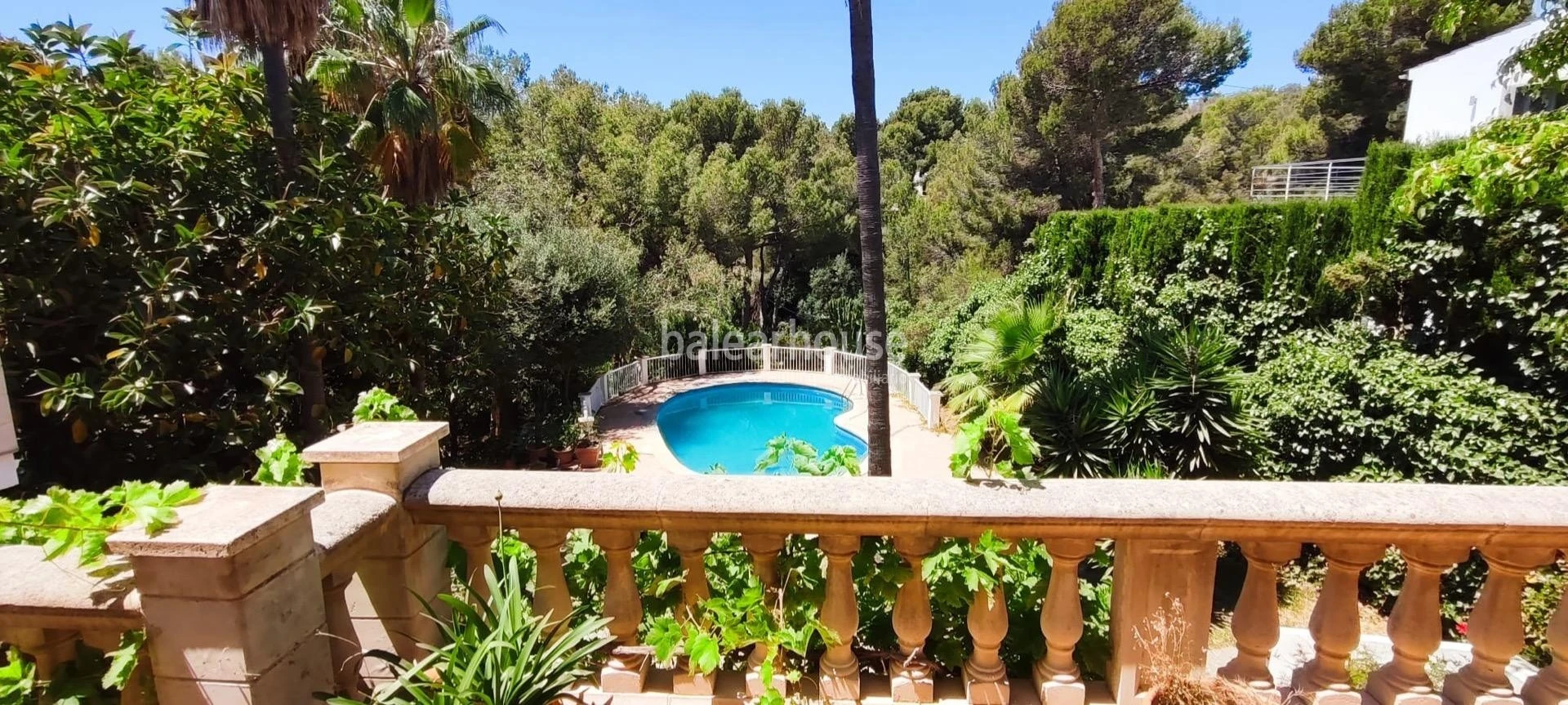 Ausgezeichnetes Grundstück mit Haus- und Designvillenprojekt in Costa d'en Blanes