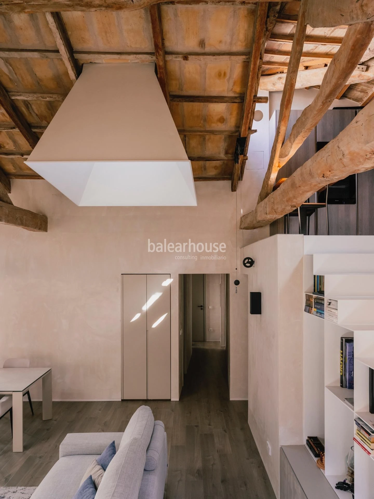 Excepcional ático de diseño y altas calidades en el corazón del centro histórico de Palma