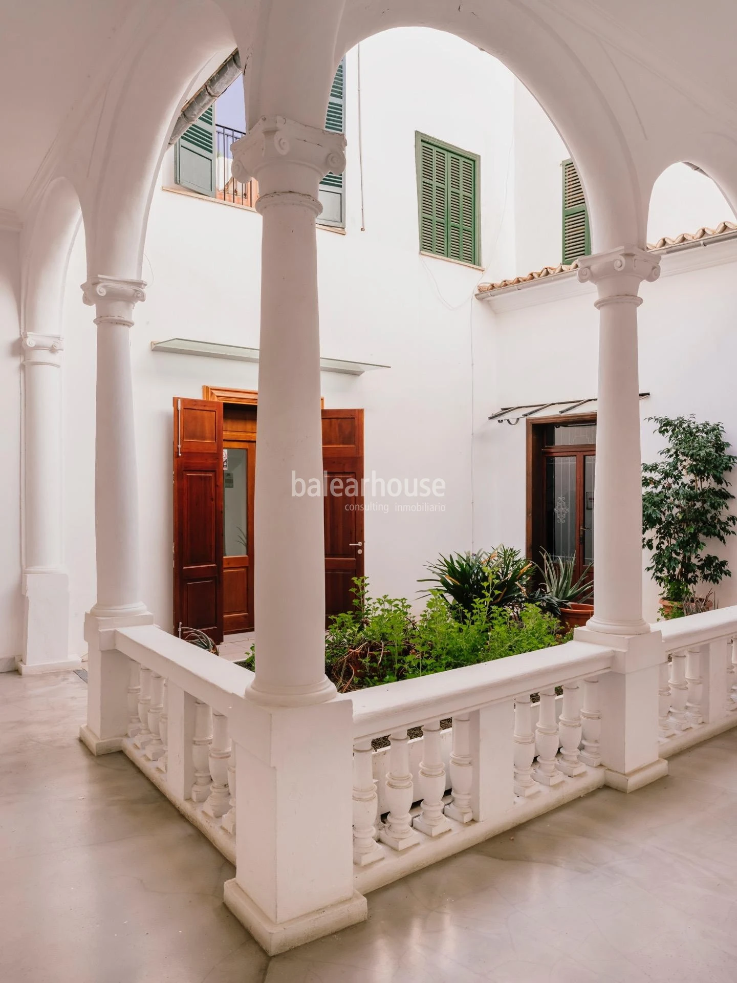 Excepcional ático de diseño y altas calidades en el corazón del centro histórico de Palma