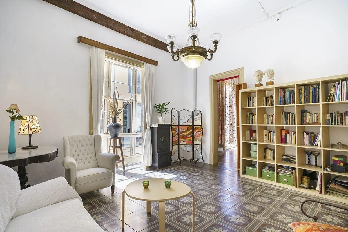 Large duplex with stately architecture in the heart of Palma's historic centre