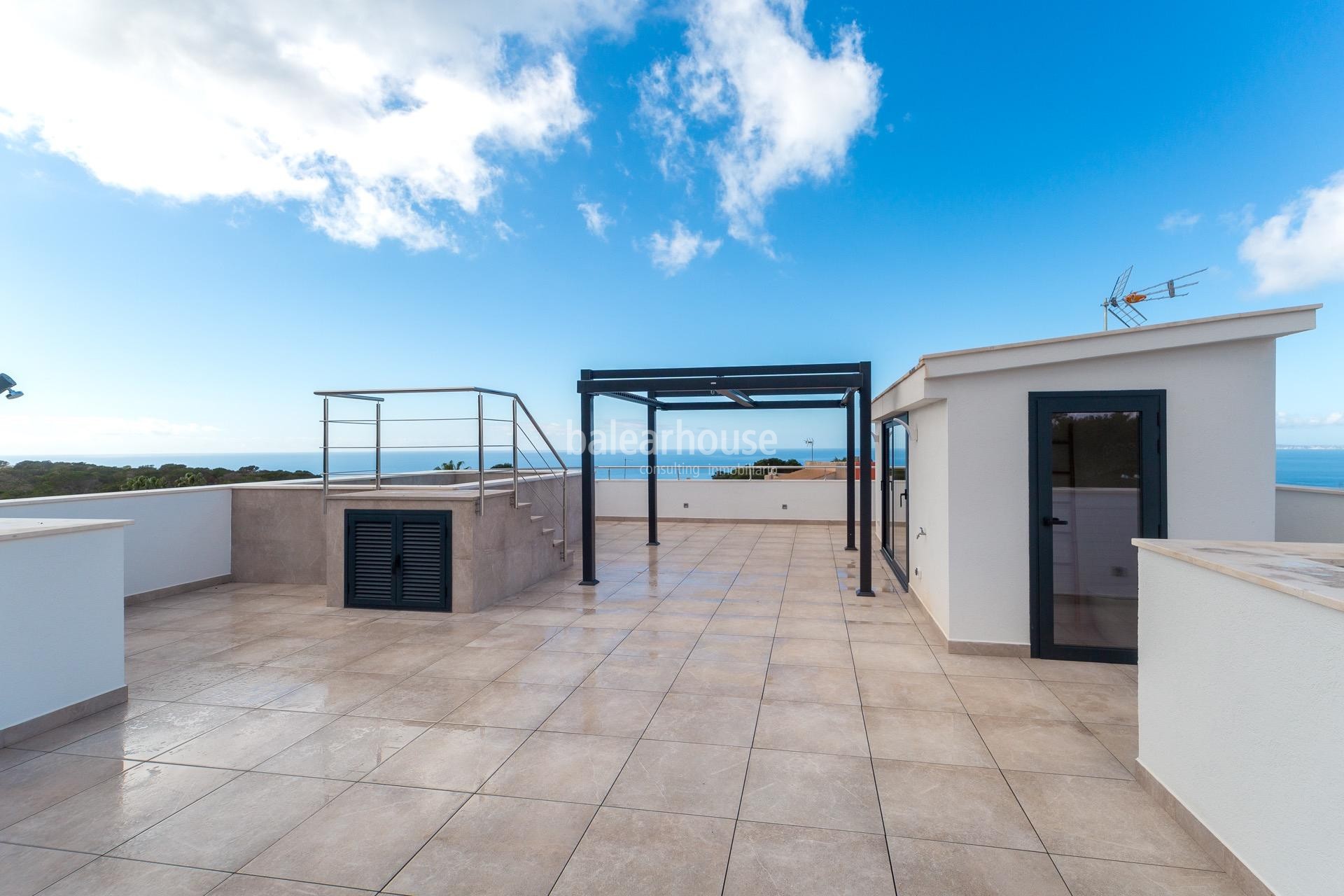 Moderna south facing villa with swimming pools and sea views next to the beach in Badía Blava
