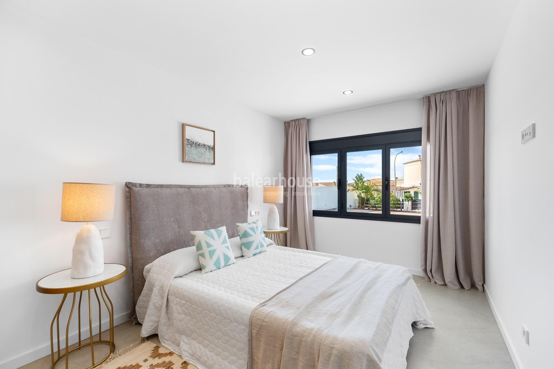 Moderna south facing villa with swimming pools and sea views next to the beach in Badía Blava
