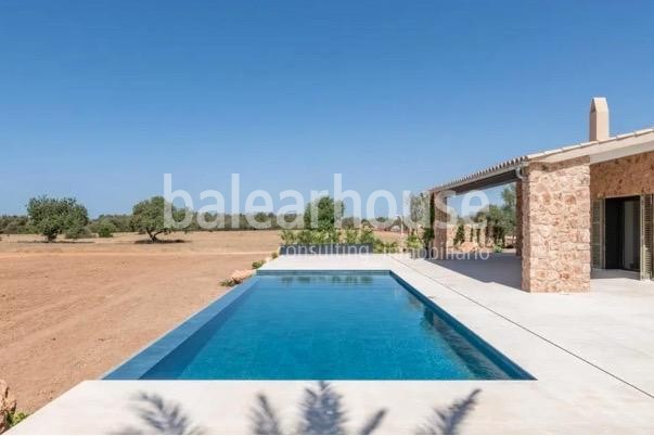 Excelente finca nueva de diseño rústico y moderno con gran terreno y zona arbolada en Llucmajor