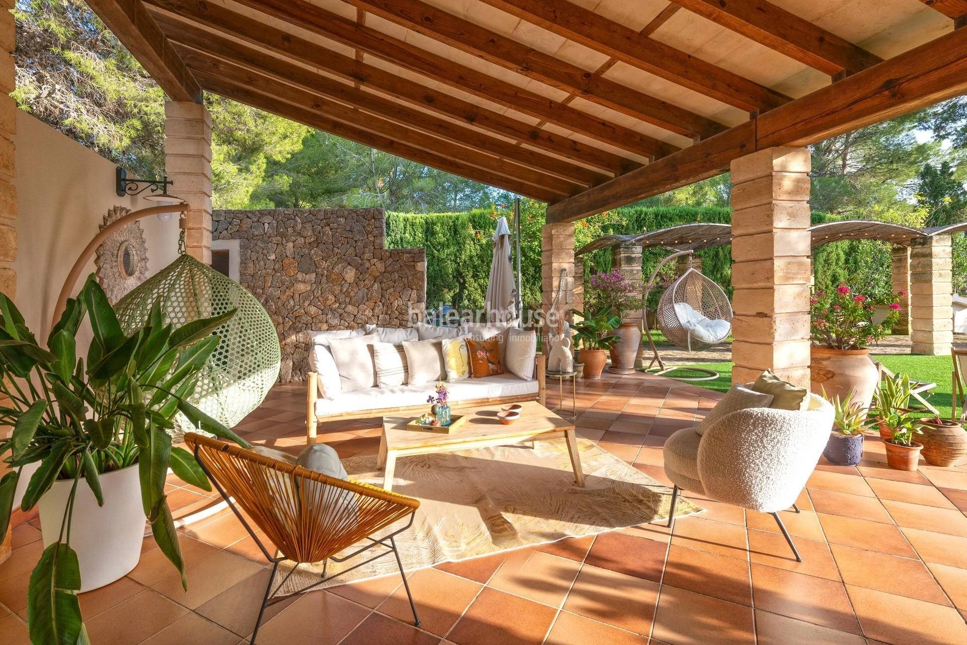 Fabelhaftes Haus im mediterranen Stil und große Außenbereiche in der Nähe von Stränden in Santa Pons