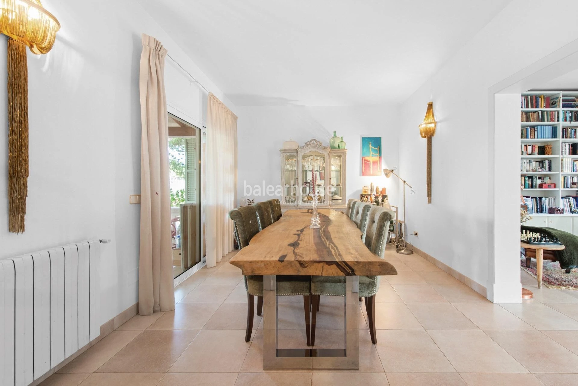 Fabelhaftes Haus im mediterranen Stil und große Außenbereiche in der Nähe von Stränden in Santa Pons