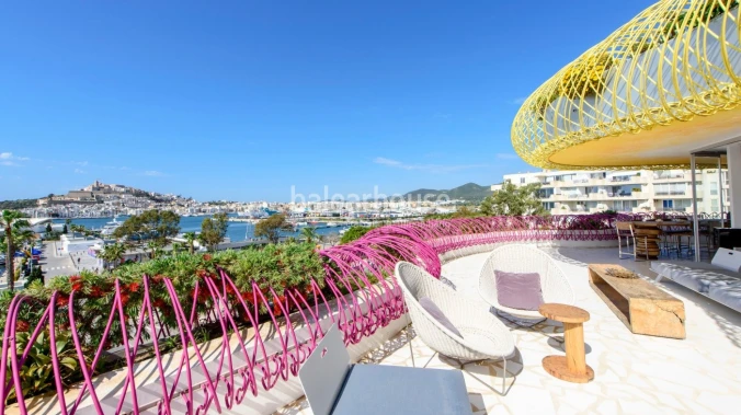 Elegante Wohnung mit freiem Blick auf Dalt Vila und das Meer