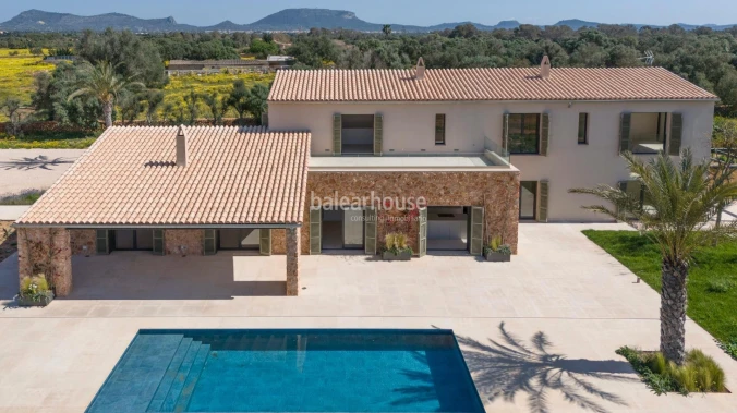 Large new finca of rustic and modern design with large plot in Llucmajor