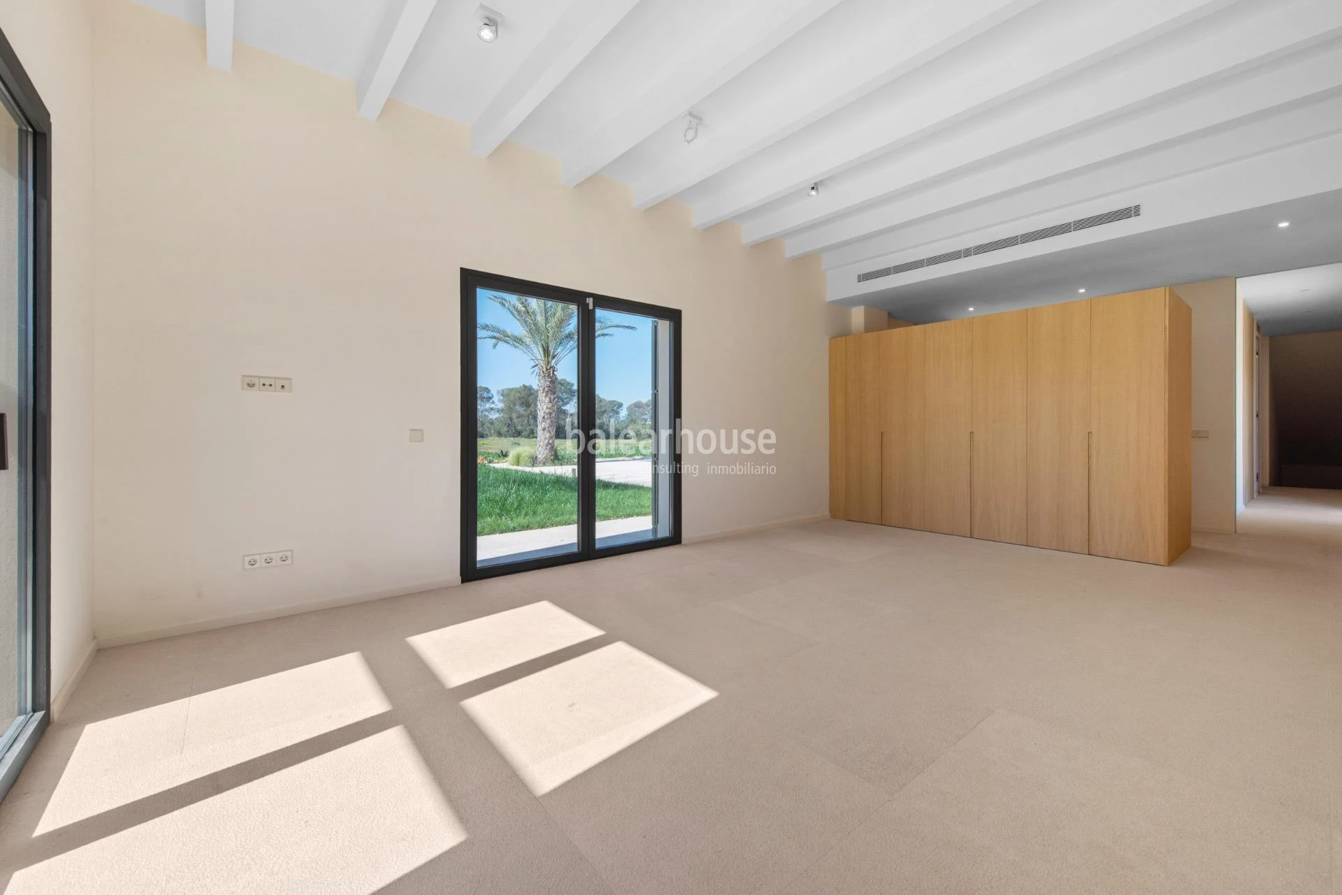 Große neue Finca in rustikalem und modernem Design mit großem Grundstück in Llucmajor