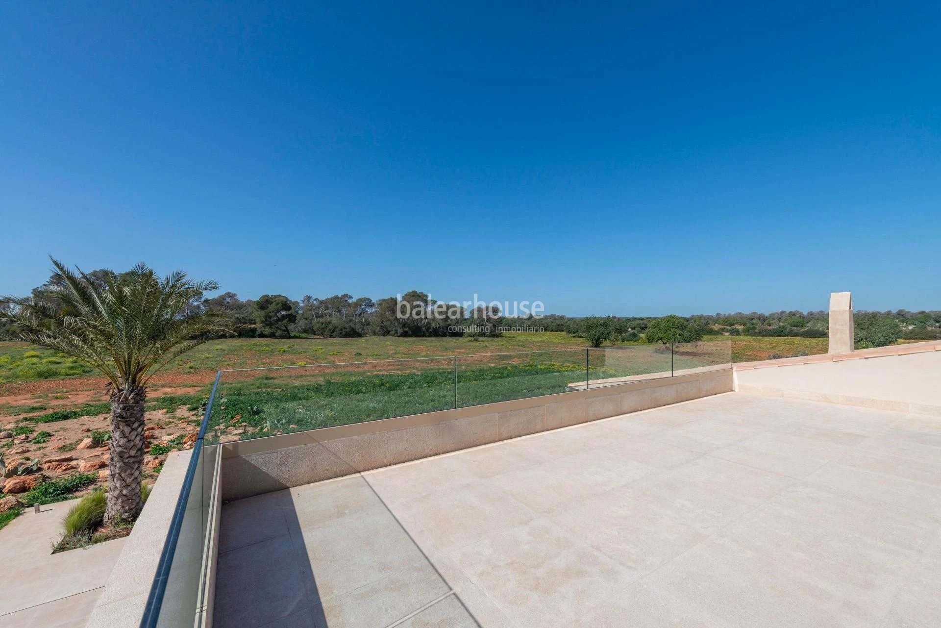 Große neue Finca in rustikalem und modernem Design mit großem Grundstück in Llucmajor