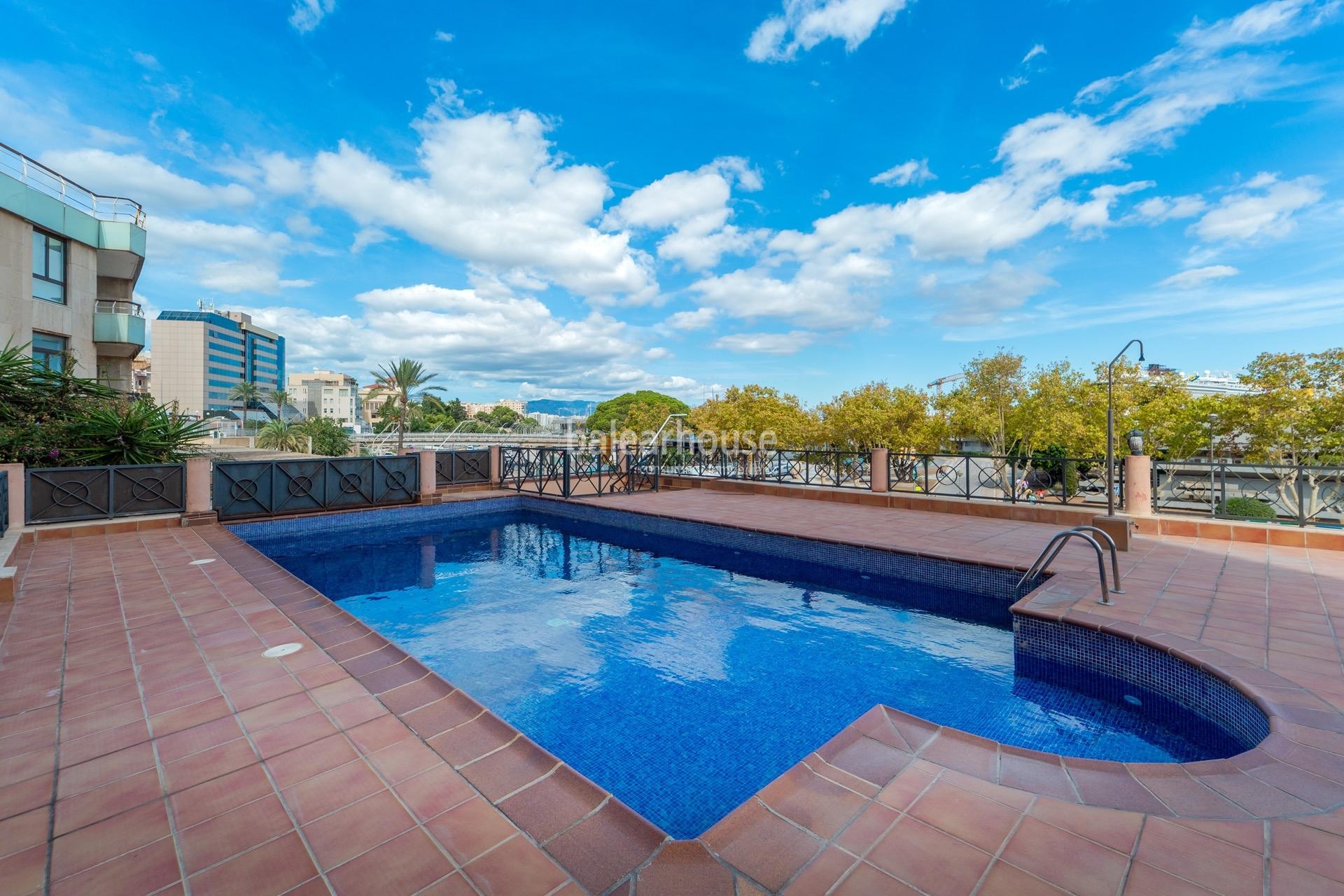 Excellent duplex flat with beautiful unobstructed views in Paseo Marítimo de Palma