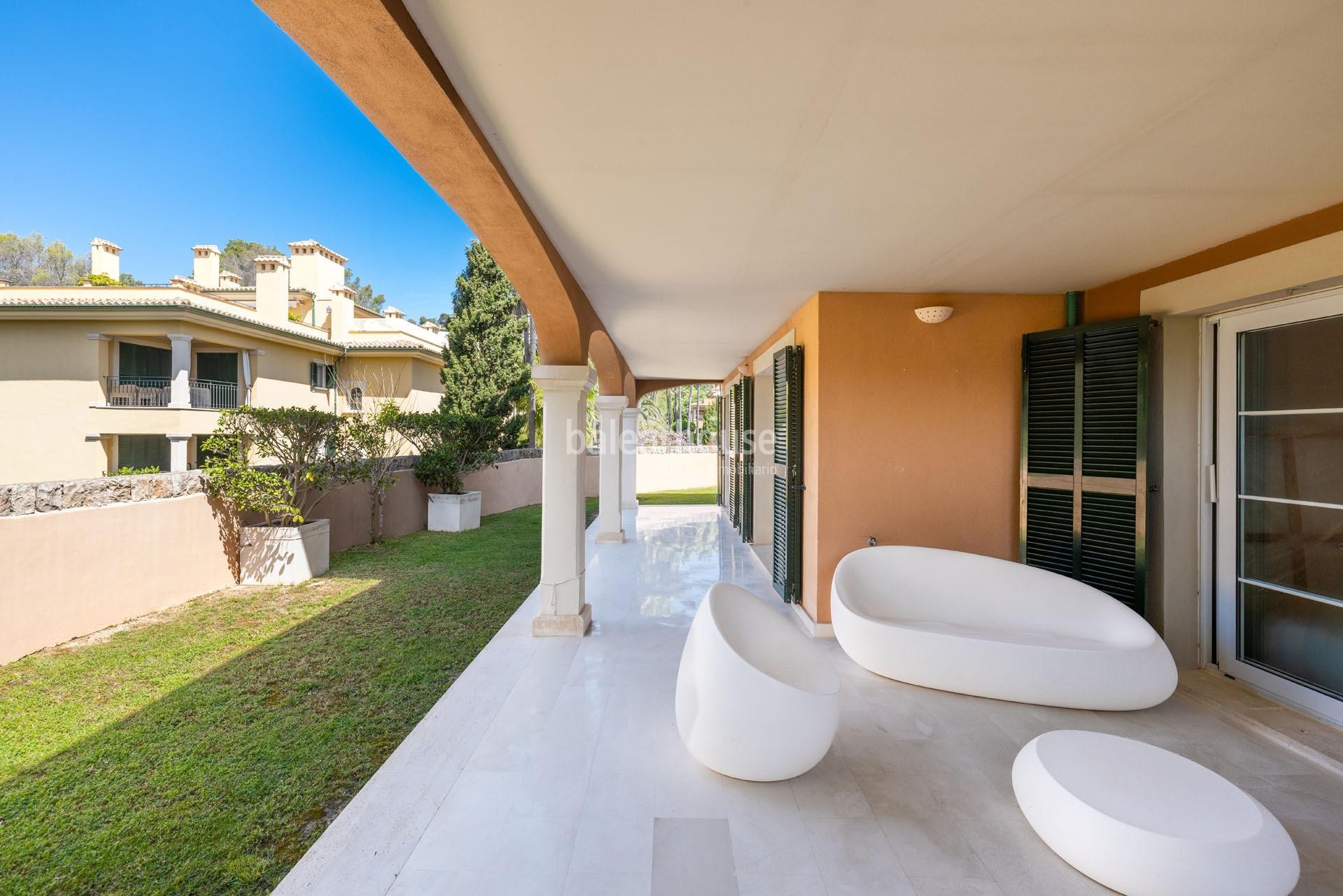 Großes Erdgeschoss mit Terrassen und Garten in einer exklusiven Urbanisation mit Pool in Son Vida